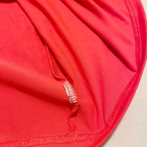 Under Armour Womens Shirt Size Small Heatgear Semi Fitted Tshirt Vneck - Picture 9 of 16